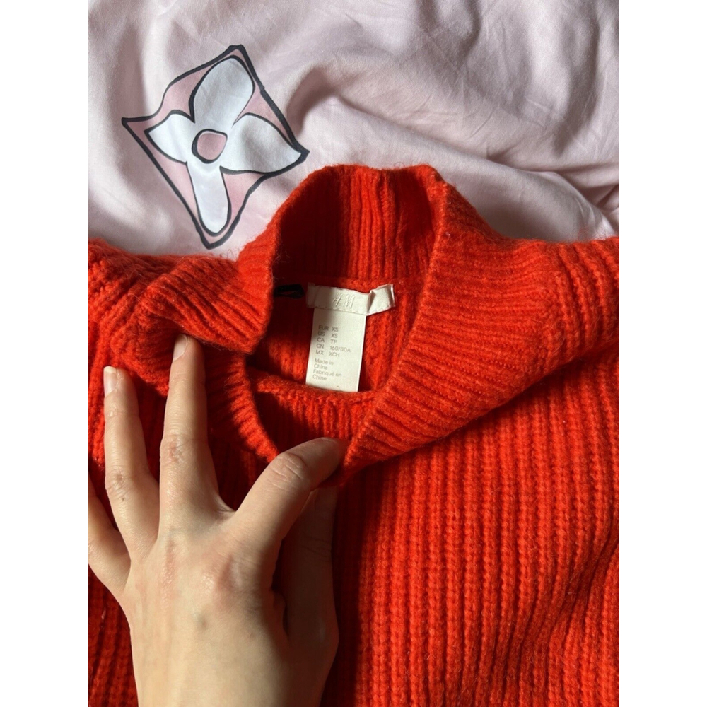 Lot of 4 Women's Sweaters Size XS Pre Own - Picture 3 of 16